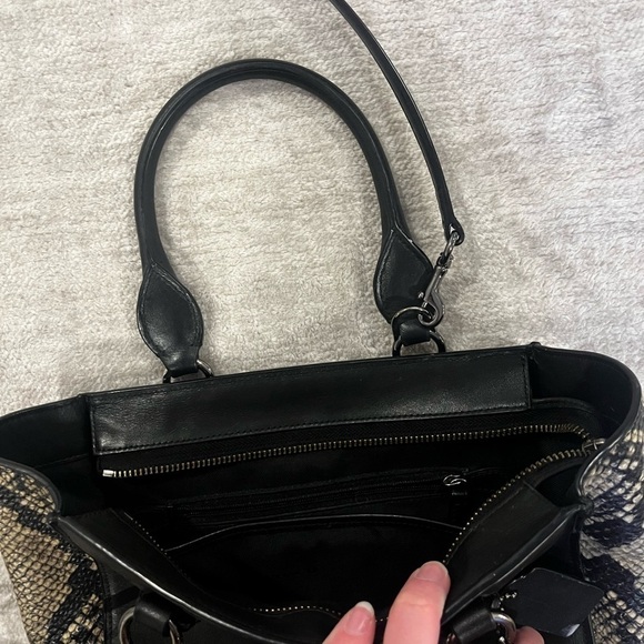 CROSBY CARRYALL 24 IN COLORBLOCK EXOTIC EMBOSSED LEATHER (COACH F55297) - Picture 4 of 7